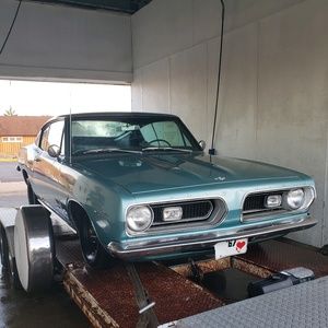 Meet your Posher, Lorin